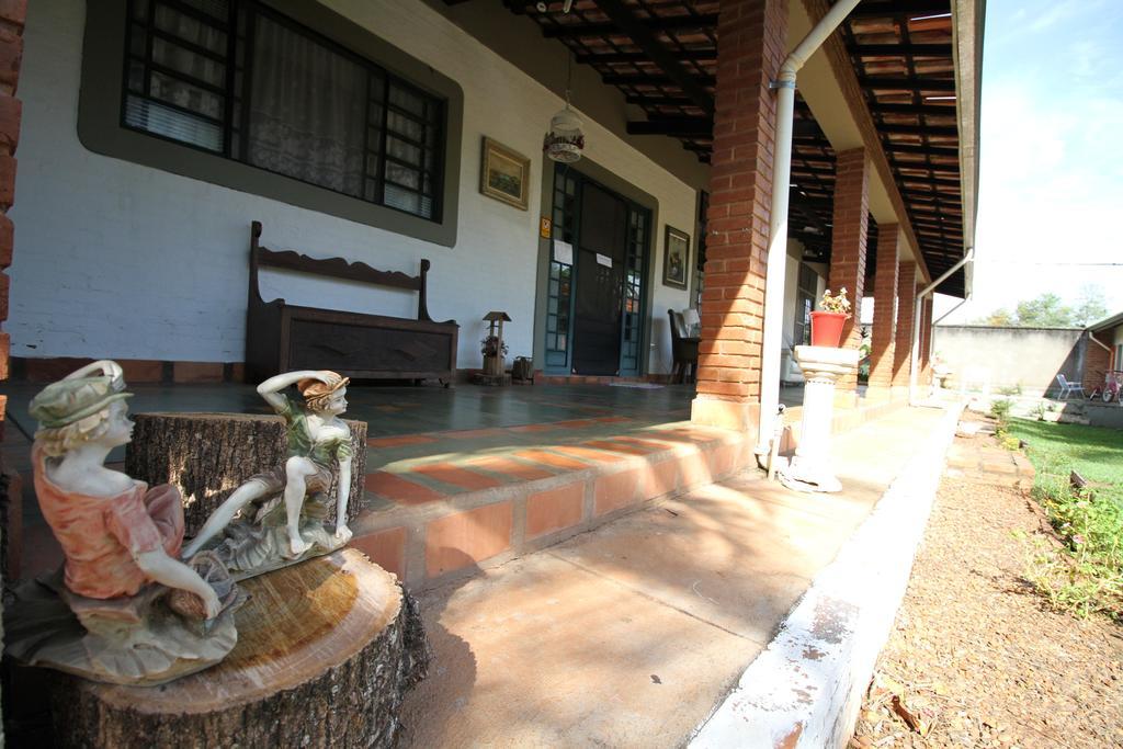 Chacara Ando Bed And Breakfast Águas de Santa Barbara Exteriör bild